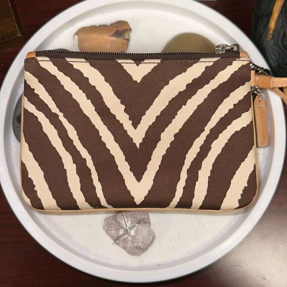 Coach Ivory Brown Animal Print Material Leather Silver Tone Hardware Wristlet - Picture 12 of 12